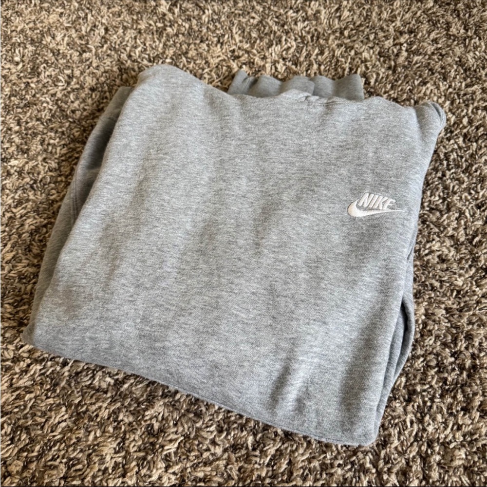 Nike Men's Heather Gray Crewneck Sweater